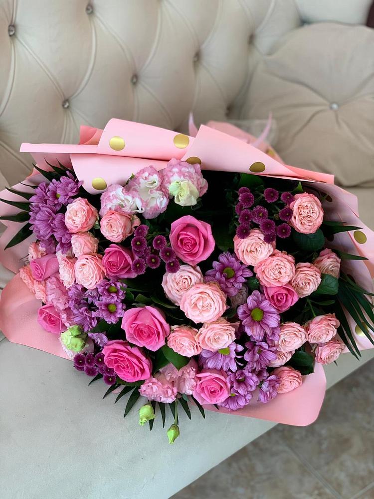 Букет цветов из: Хризантемы, Розы и Лизиантусы в Симбухово