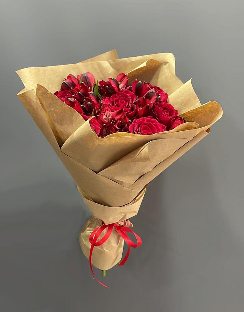 Букет цветов из: Альстромерии и Розы в Симбухово