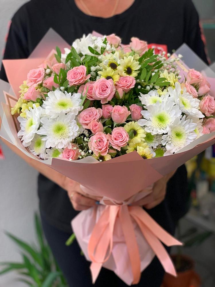 Букет цветов из: Розы и Хризантемы в Симбухово