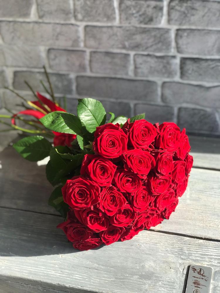 Букет Красные розы Фридом в Симбухово