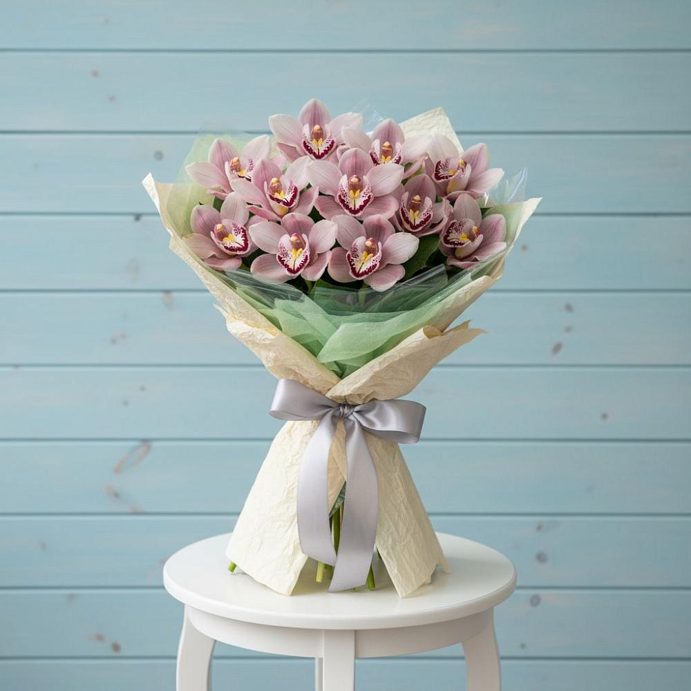 Букет цветов из: Орхидеи и Розы в Симбухово