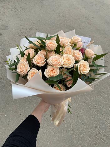 Букет Кремовые розы Латте в Симбухово