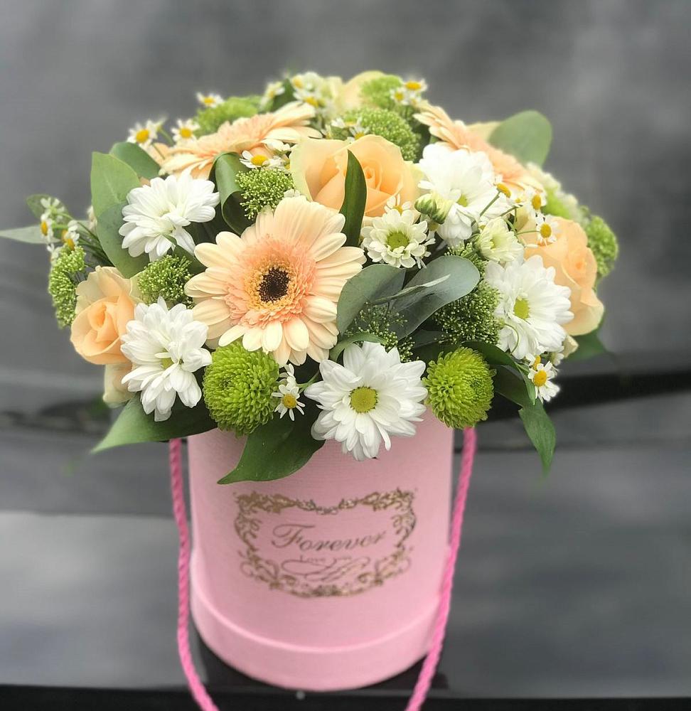 Цветочная композиция из Розы, Герберы и Хризантемы в шляпной коробке в Симбухово