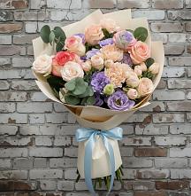 Букет цветов из:  Розы, Лизиантусы и Гвоздики #REPLACE_PRED# Симбухово